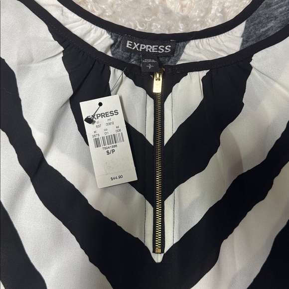 Express Tank Top - Picture 4 of 4